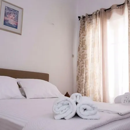 펜션 Naxian Harmony 300m From The Beach *