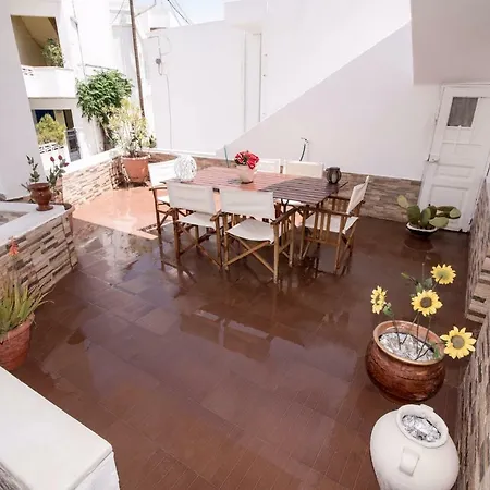 펜션 Naxian Harmony 300m From The Beach *