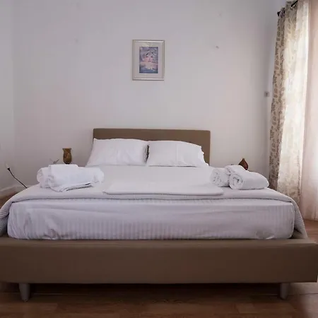 펜션 Naxian Harmony 300m From The Beach Naxos City